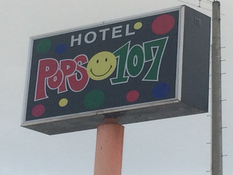 ホテル POPS107